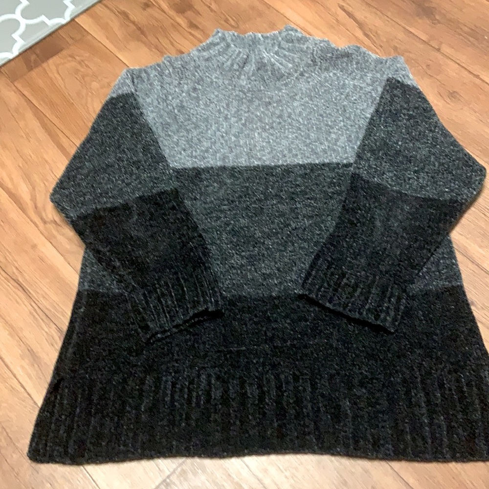 Cozy Color Block Sweater 🍂❄️